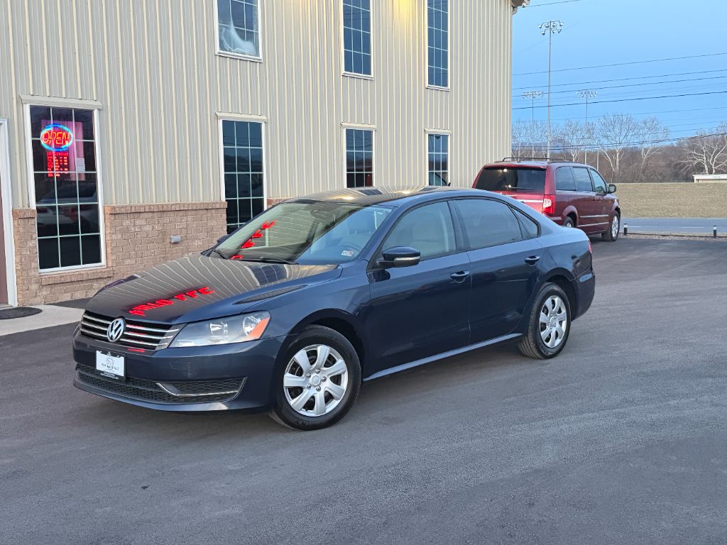 2015 Volkswagen Passat S's photo
