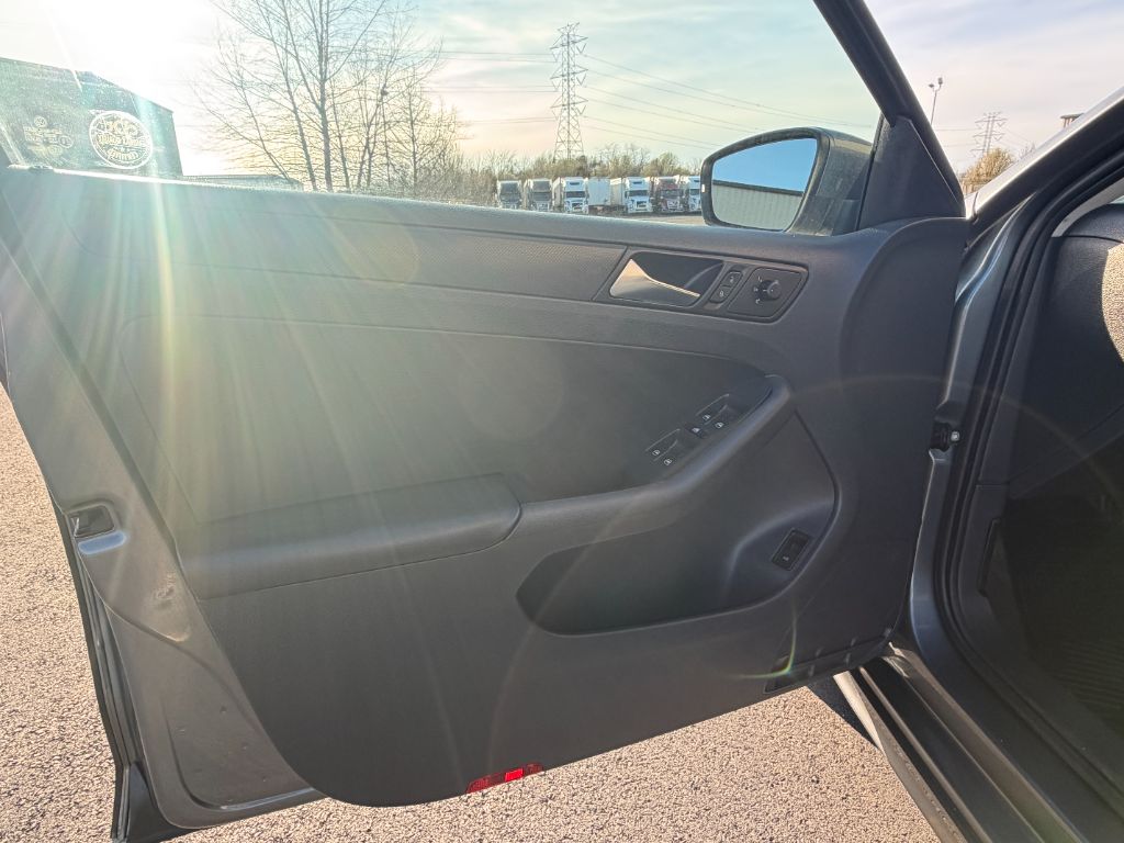 2011 Volkswagen Jetta SE - Photo 15