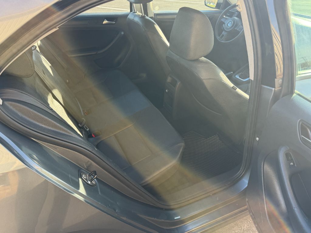 2011 Volkswagen Jetta SE - Photo 19