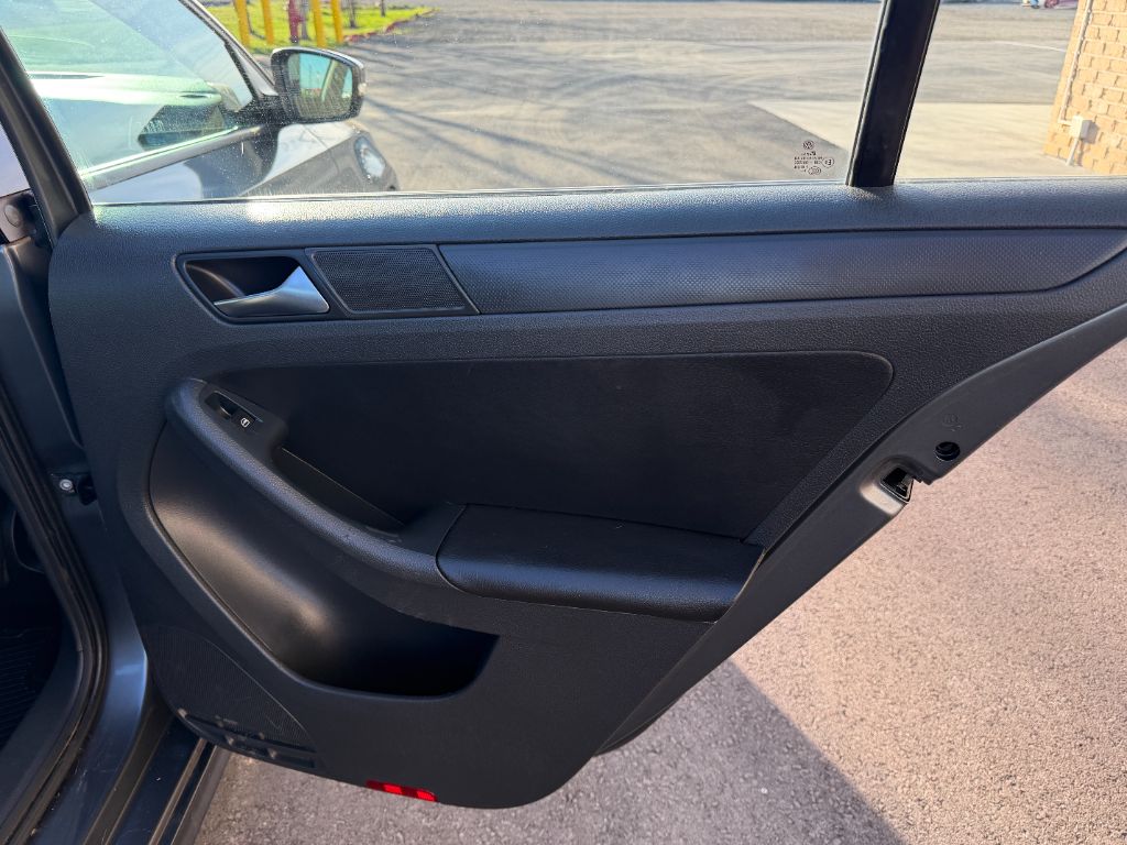 2011 Volkswagen Jetta SE - Photo 20