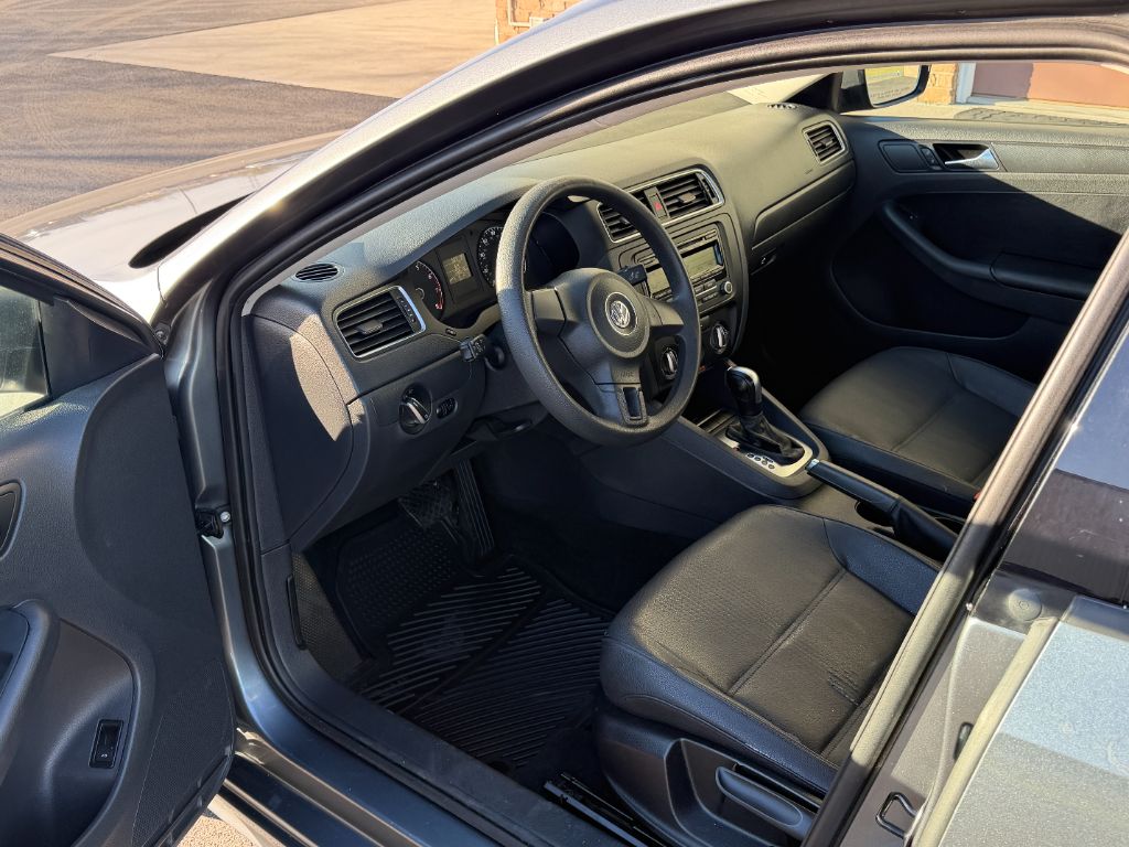 2011 Volkswagen Jetta SE - Photo 9
