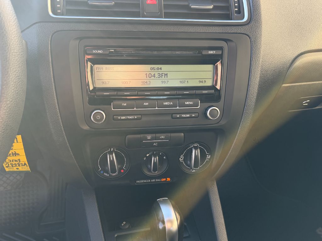 2011 Volkswagen Jetta SE - Photo 11