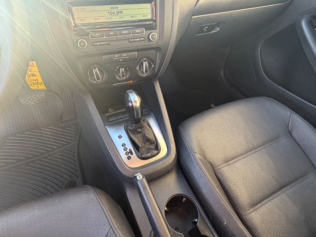 2011 Volkswagen Jetta SE - Photo 13